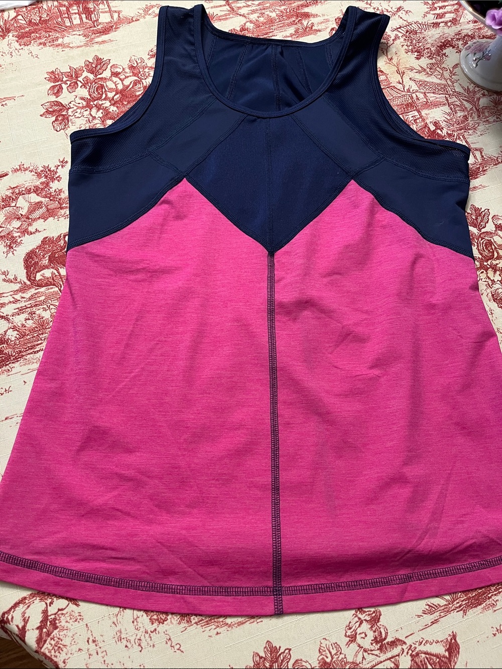 Sofibella Pink and Navy Tank Size L